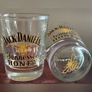 Jack Daniels 🐝Tennessee Honey shot glass set of 2